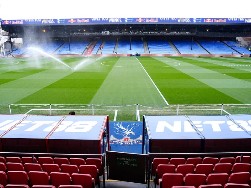 Average attendance: 24,925