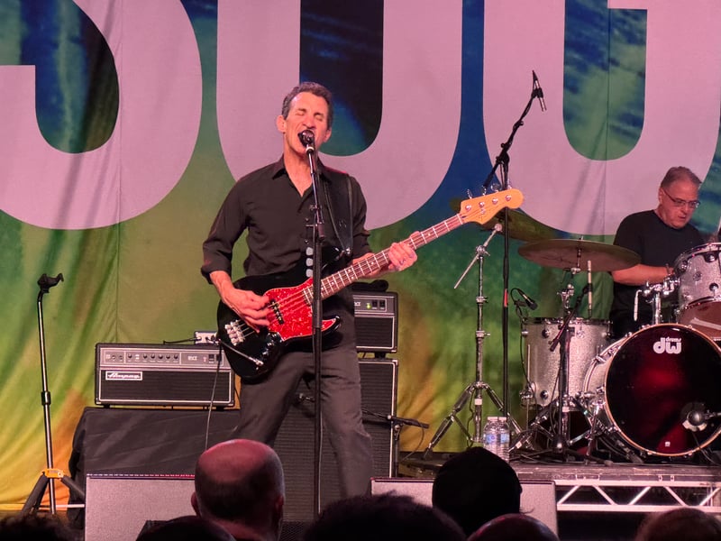 The band opened with 'The Act We Act', from seminal debut album 'Copper Blue'.