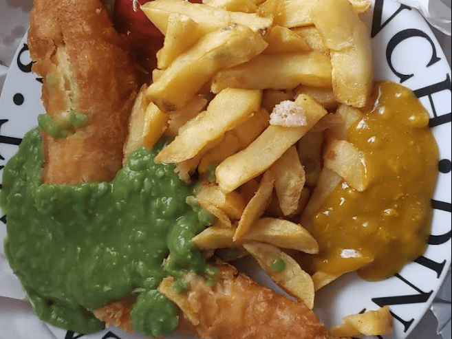 Todays Catch also come highly recommended by locals with a 4.4 rating. Louisa Knight commented: "Best chippy around. Can’t beat it. The staff are truly warm and welcoming. Genuine people."