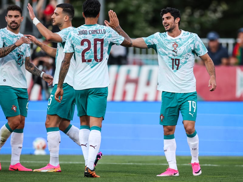 While we aren't too sure how it matches the tagline of 'inspired by the nation’s iconic players of the past', it is certainly eye catching. It's a brave design, no doubt, but the colours combine wonderfully. Puma have designed some shockers for this World Cup, but this gets a thumbs up.