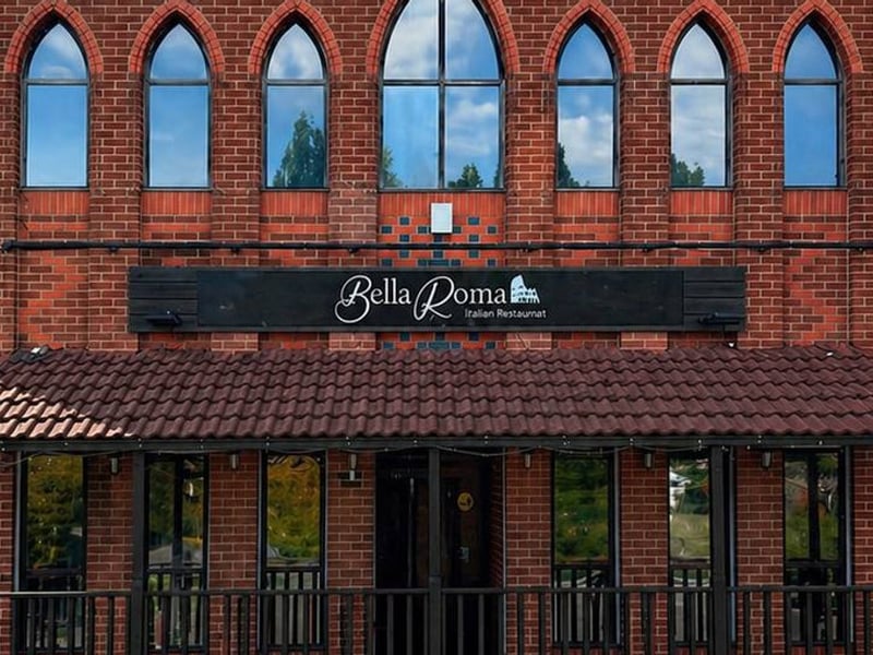 A slice of traditional Italy tucked away in Armley. From rich, velvety pasta dishes to classic stone-baked pizzas with plenty of cheese, it’s pure carb comfort done right. 🍴 39 Carr Crofts, Armley, LS12 3HB