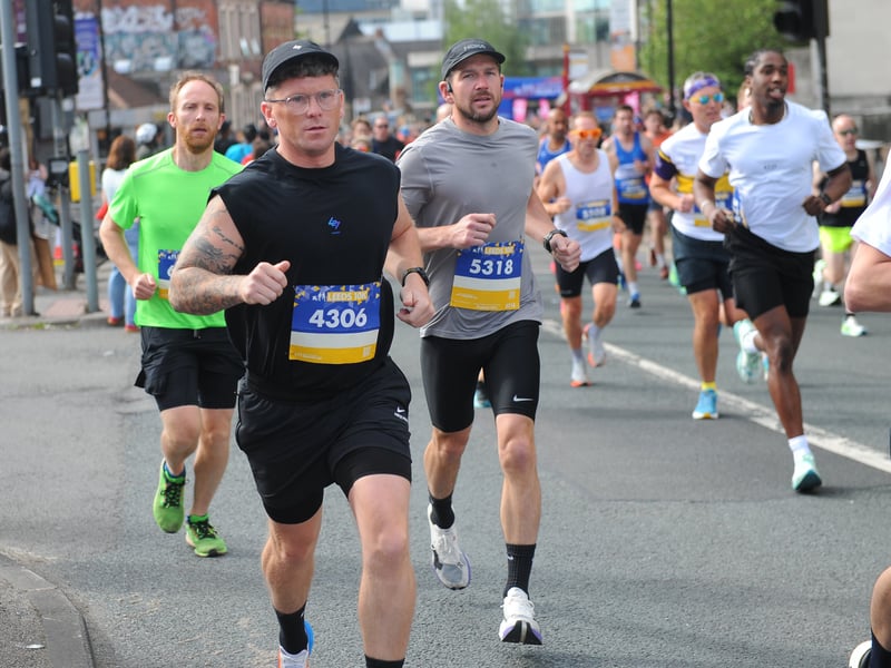 More runners taking part in the annual Leeds 10k