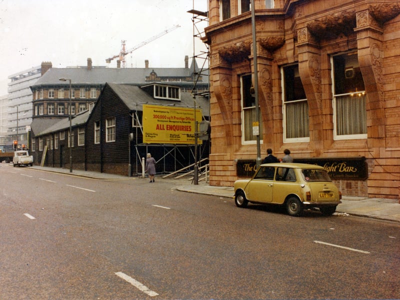 King Street looking towards East Parade in April 1979. The Hotel Metropole is in the foreground right.