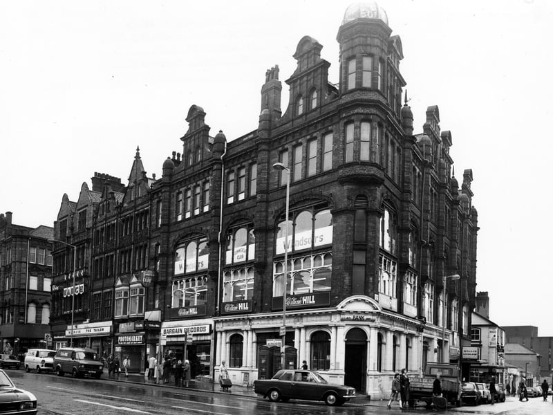 Looking from Vicar Lane to the junction with Ludgate Hill in December 1979.