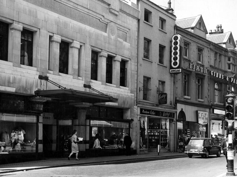 Looking along Bond Street from the junction with Albion Street. On the left is Austin Reed, mens' outfitters, at nos. 1-2 Bond Street, then no. 3 is occupied by Madame Arthur, court dressmaker, and Berry's jewellers. Further along are Five Foot Two Fashions and Yates' Wine Lodge.