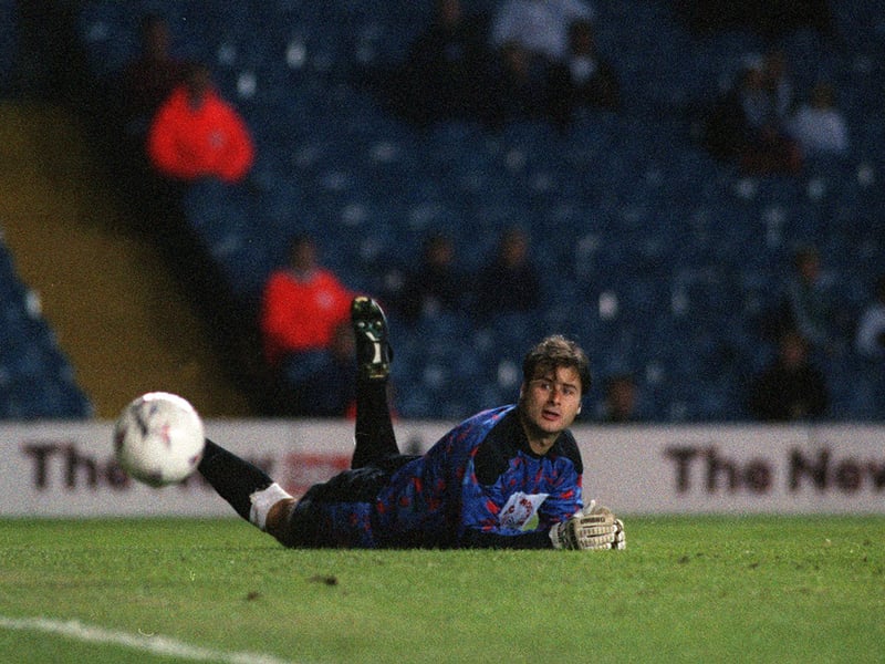Rod Wallace looks past Andy Crosby as his shot beats Paul Newell to score his second goal against Darlington in the League Cup second round, first leg. The game finished 2-2.