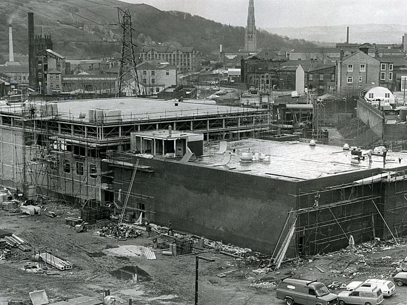 The North Bridge Leisure Centre, Halifax, under construction in March 1981