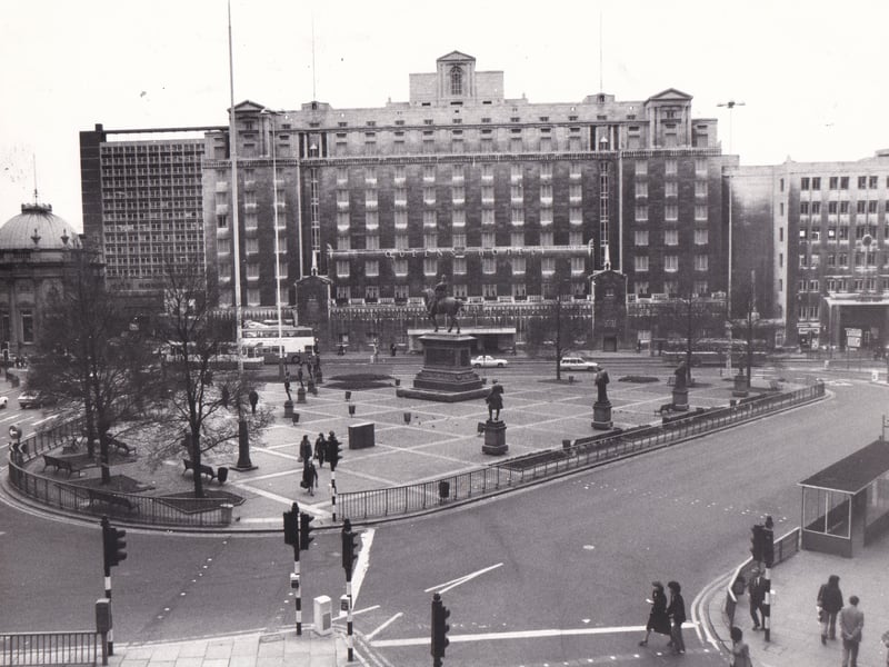 Queens Hotel and City Square in April 1980 taken from the footbridge over Park Row.