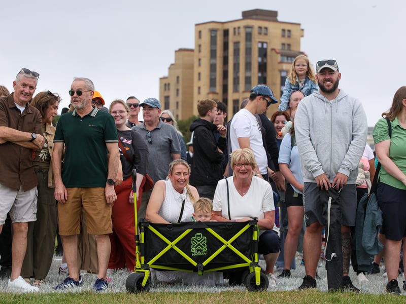 Public on the common.