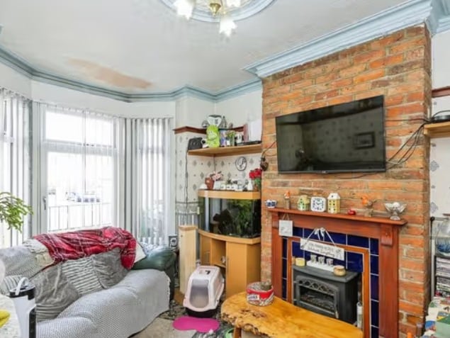 This three bedroom terrace house in Portsmouth is on the market for £290,000. 