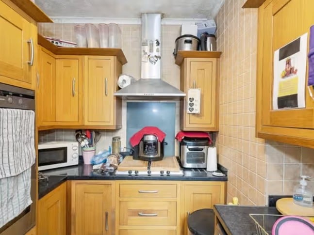 This three bedroom terrace house in Portsmouth is on the market for £290,000. 