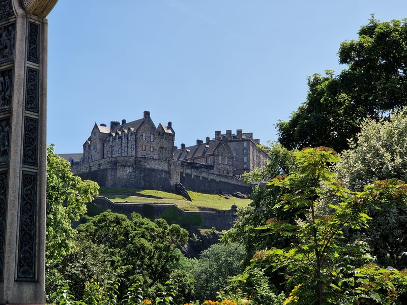 Edinburgh Castle was looking great in the sun