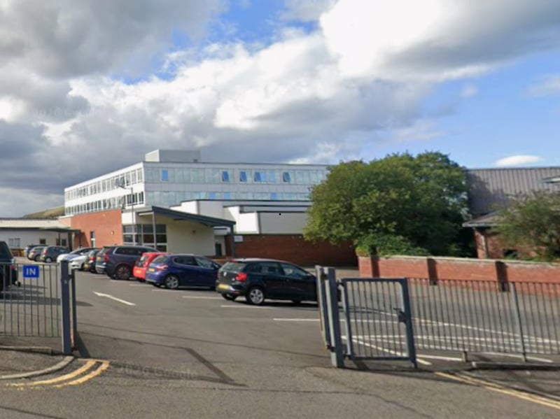 33 per cent of pupils leave Musselburgh Grammar School with at least five Highers. 5.9 per cent of the school's 802 pupils come from 'deprived' families.