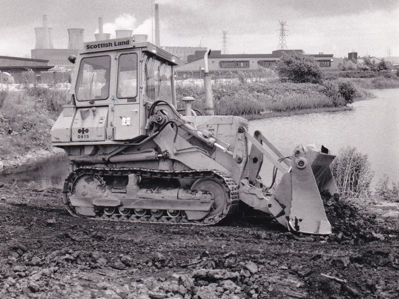 August 1988 and work gets underway on a shingle beach in Hunslet.