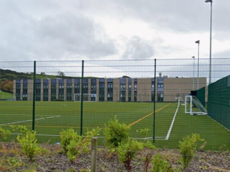 24 per cent of pupils from Campbeltown Grammar School gain a minimum of five Highers. The school has 390 pupils, 16.2 per cent of whom come from 'deprived' backgrounds.
