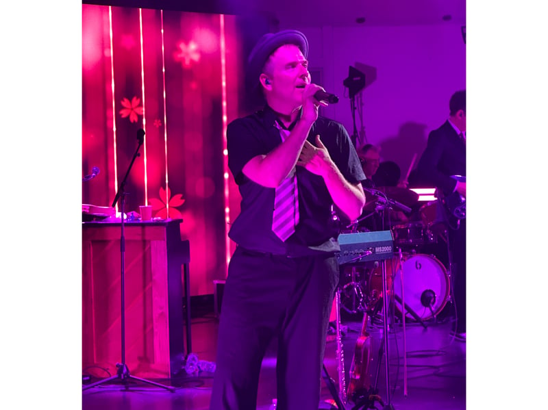 The only song the band played on both nights was The Boy With The Arab Strap.