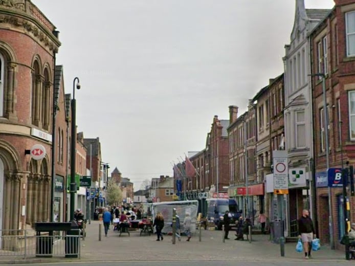 In Castleford, where the average asking price is £211,837, houses take 10 weeks to sell