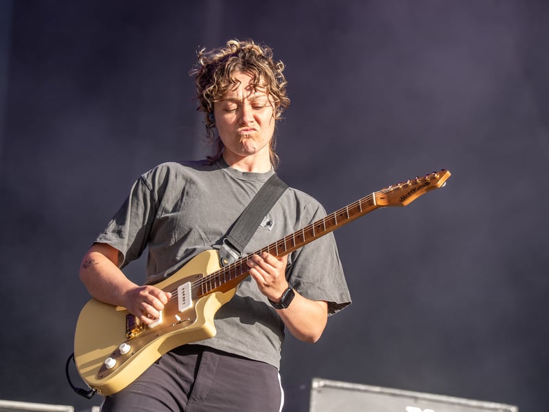 It was a night for rocking sounds and big guitar