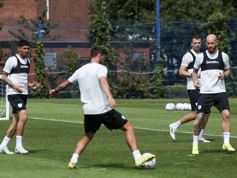Swift, Connor Ogilvie, Conor Shaugnessy and Luke Le Roux taking part in a passing drill.