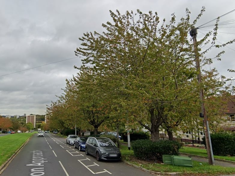 House prices in Gipton have risen by 1.5% over the last 12 months. Now, the average house price is £218.1k.