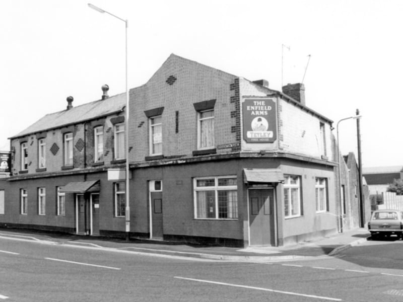 The Enfield Arms pub, on Broughton Lane, Attercliffe, in August 1991. It was named CAMRA Sheffield & District's pub of the month in February 1994.