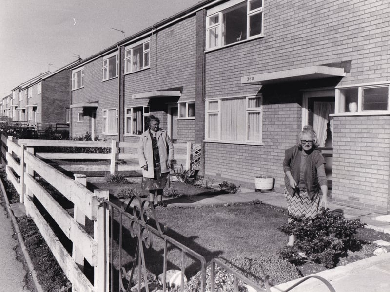 Beattie Turner, front, in the fenced off garden of her Stanks Drive home with Kathleen Olbison in October 1983.