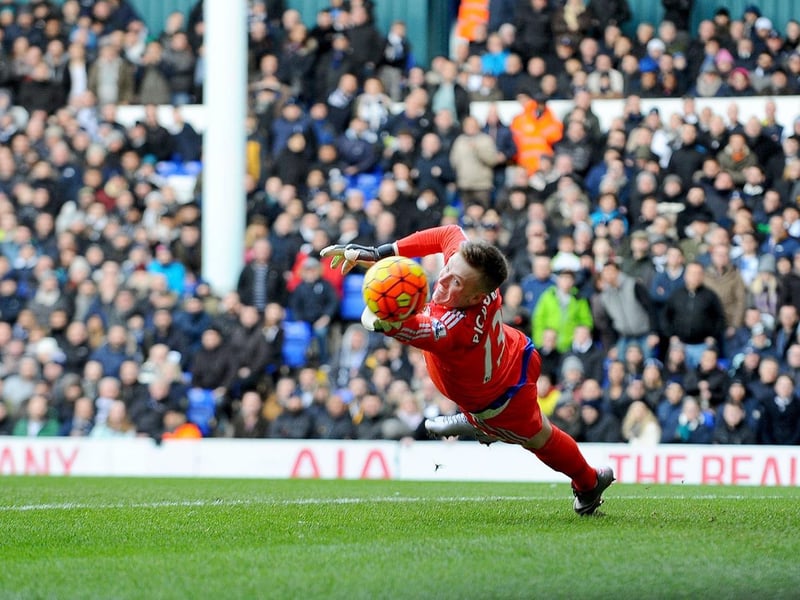 Jordan pulls off one of his famous spectacular saves while in action for Sunderland.
