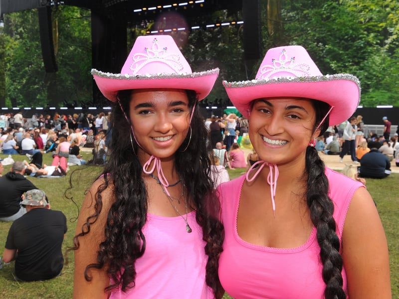 Cousins Neena Khan, 15 and Anisha Khan, 16, of Leeds at Roundhay Festival