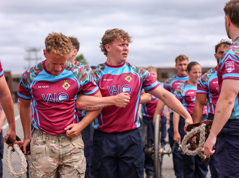 HMS Sultan win their heat in the field gun competition. HMS Collingwood Open Day, Fareham
Picture: Chris Moorhouse (040726-14)