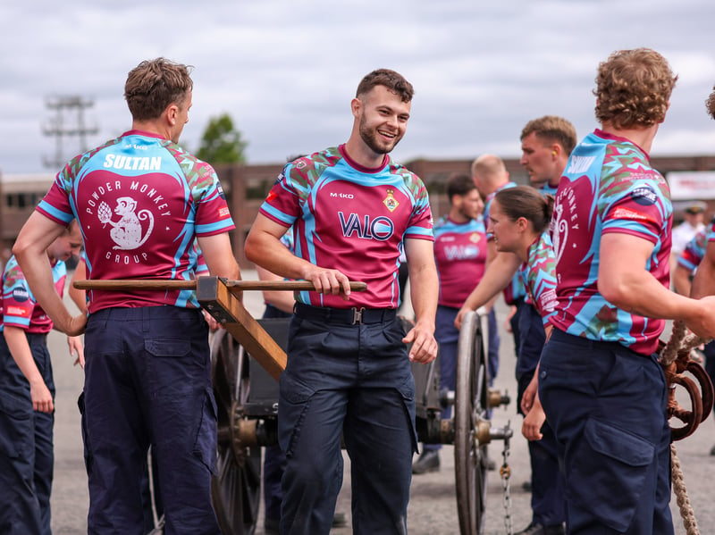 HMS Sultan win their heat in the field gun competition. HMS Collingwood Open Day, Fareham
Picture: Chris Moorhouse (040726-13)