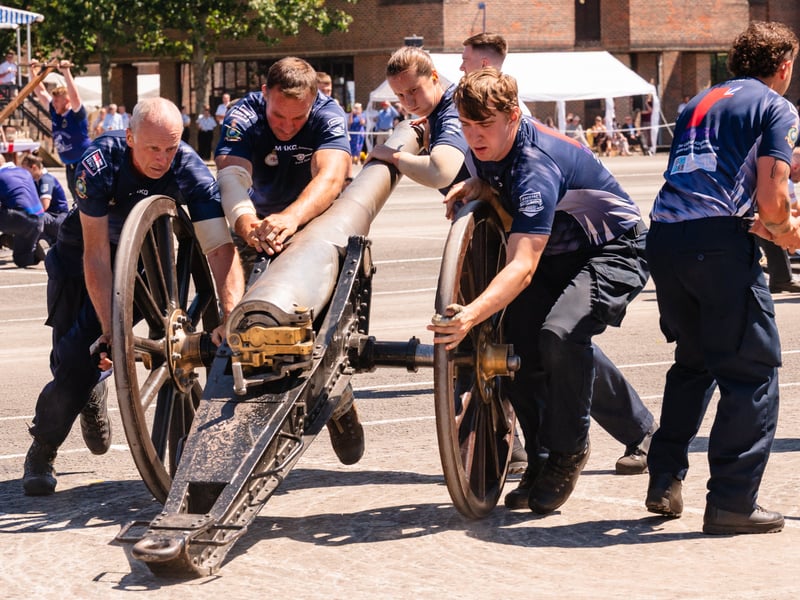 HMS Collingwood held it s annual open day featuring the Brickwoods fieldgun competition
Maritime Reserves