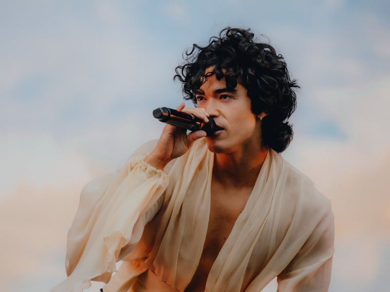 Singer Conan Gray took to the main stage shortly before Lewis Capaldi