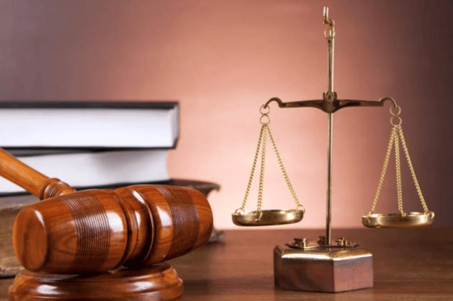 Gavel in court