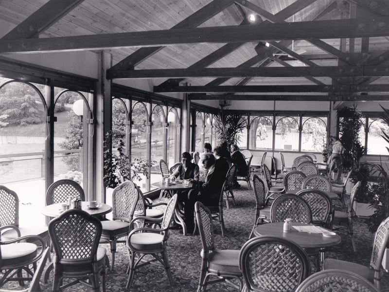 Inside the new Lakeside Cafe in June 1987.