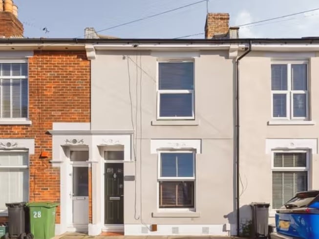 Take a look inside this two double bedroom terraced house in Portsmouth. 