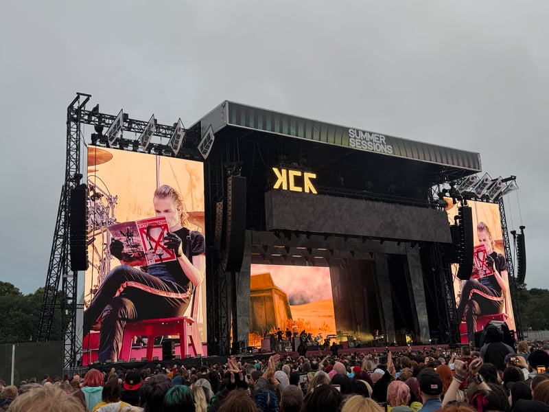In the second half of the show the band played a career-spanning 11 song set.