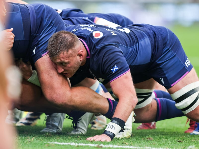 Going by the 'biggest and heaviest' rule then Magnus Bradbury would perhaps be a shout at 6 over Fagerson but the Glasgow man hasn't put a foot wrong in a Scotland jersey of late so dropping him from the team would be harsh and it's not as if he's "small" by flanker standards anyway