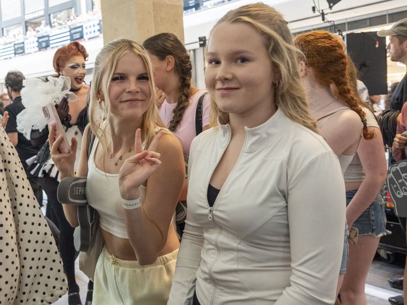Two Sephora fans at the front of the queue.