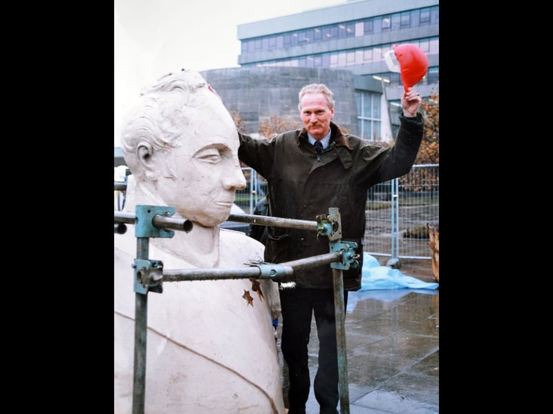 A view that Shrewsbury residents were not used to seeing - Lord Hill’s statue on the ground rather than towering above the town. The famous landmark was carefully removed from The Column for restoration work. Do you remember looking up and seeing it missing?