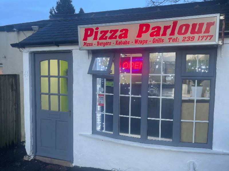 A dependable, deeply embedded neighbourhood pizza joint tucked away to perfectly service the local community. It consistently receives solid feedback from residents for its reliable delivery, generous toppings, and great value party deals. 🍴 41a Canada Rd, Rawdon, Leeds LS19 6LR