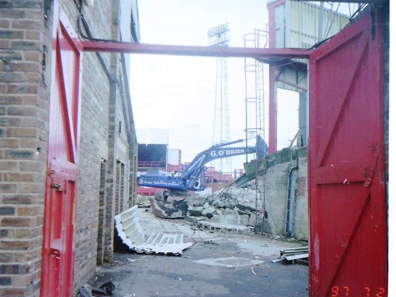 The early days of the demolition programme and the contractors have moved on to the site to begin the work.