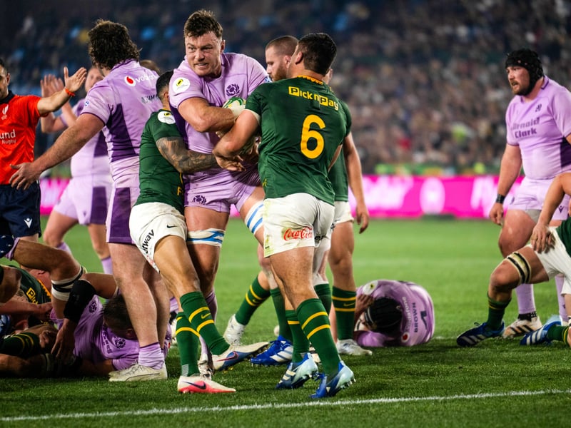 Huge defensive effort including holding up the ball early on at a crucial moment. Another who played the full 80 and although he looked exhausted at the end it was a mammoth effort