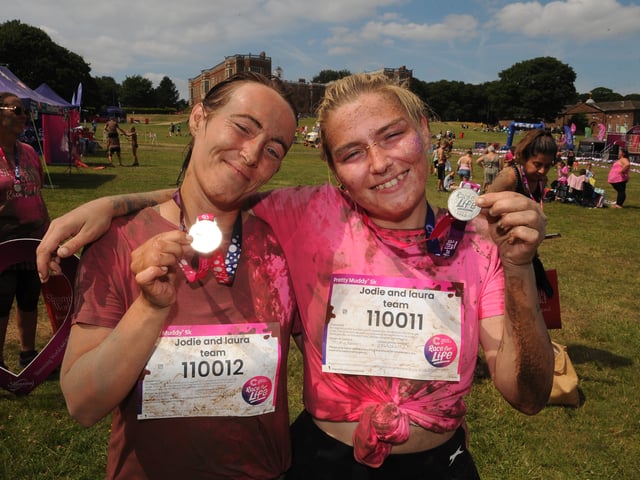 Laura Coulous and Jodie West  with their medals