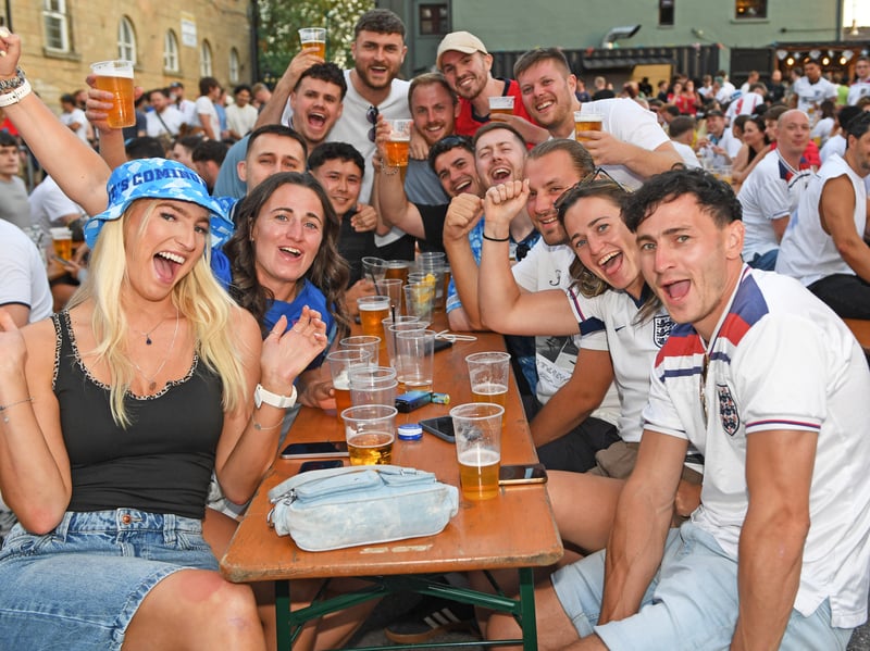 Fans at Kirkstall Bridge Inn 