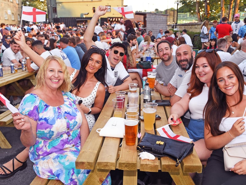 Fans at Kirkstall Bridge Inn 