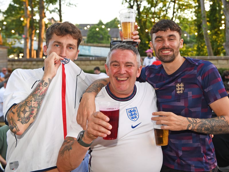 Fans at Kirkstall Bridge Inn 