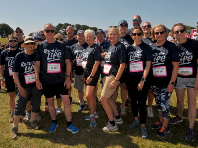 Family and friends of Julie Mansfield raising money for Wheatfields Hospice.