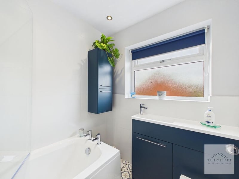 Upstairs bathroom