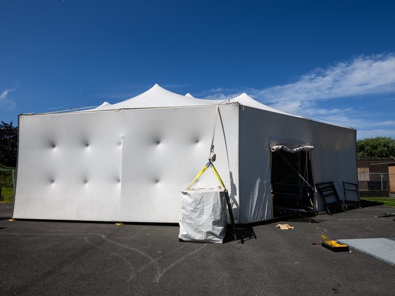 Construction is now well underway on the tent for the MET and it is starting to take shape.