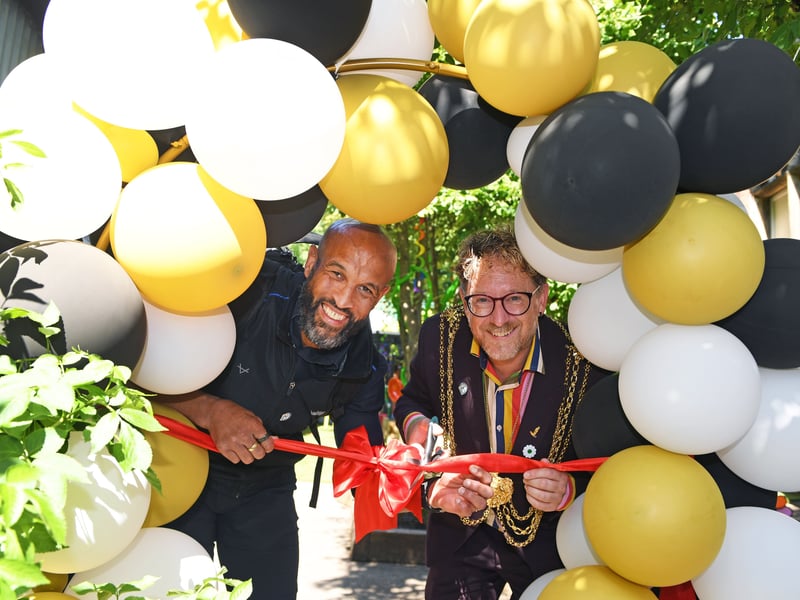 Leeds Rhinos legend Jamie Jones-Buchanan MBE and the Lord Mayor Coun Stephen Holroyd cut the ribbon to officially open the gardens.
